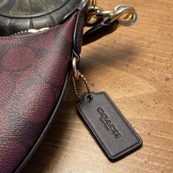 NWOT has Coach Oxblood Red Payton Hobo Signature Canvas - Picture 6 of 6